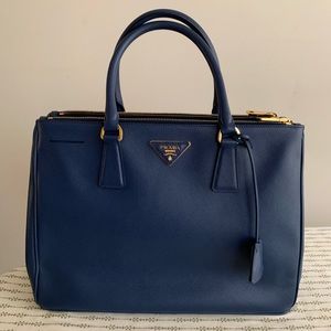 Prada Galleria Medium Saffiano Tote Bag in Blue
